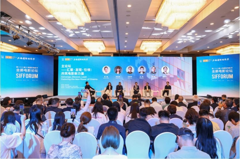 上影节热议《给阿嬷的情书》现象：在电影圈找“爆款公式”，已经完全行不通了